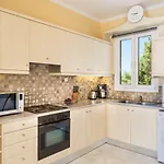 Daphnis فيلة خانيا
