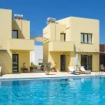 فيلة Daphnis خانيا